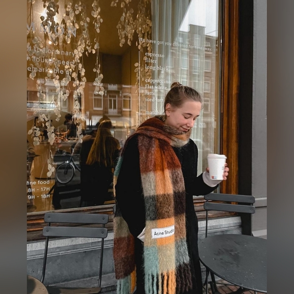 Acne Studios scarf - Picture 1 of 3